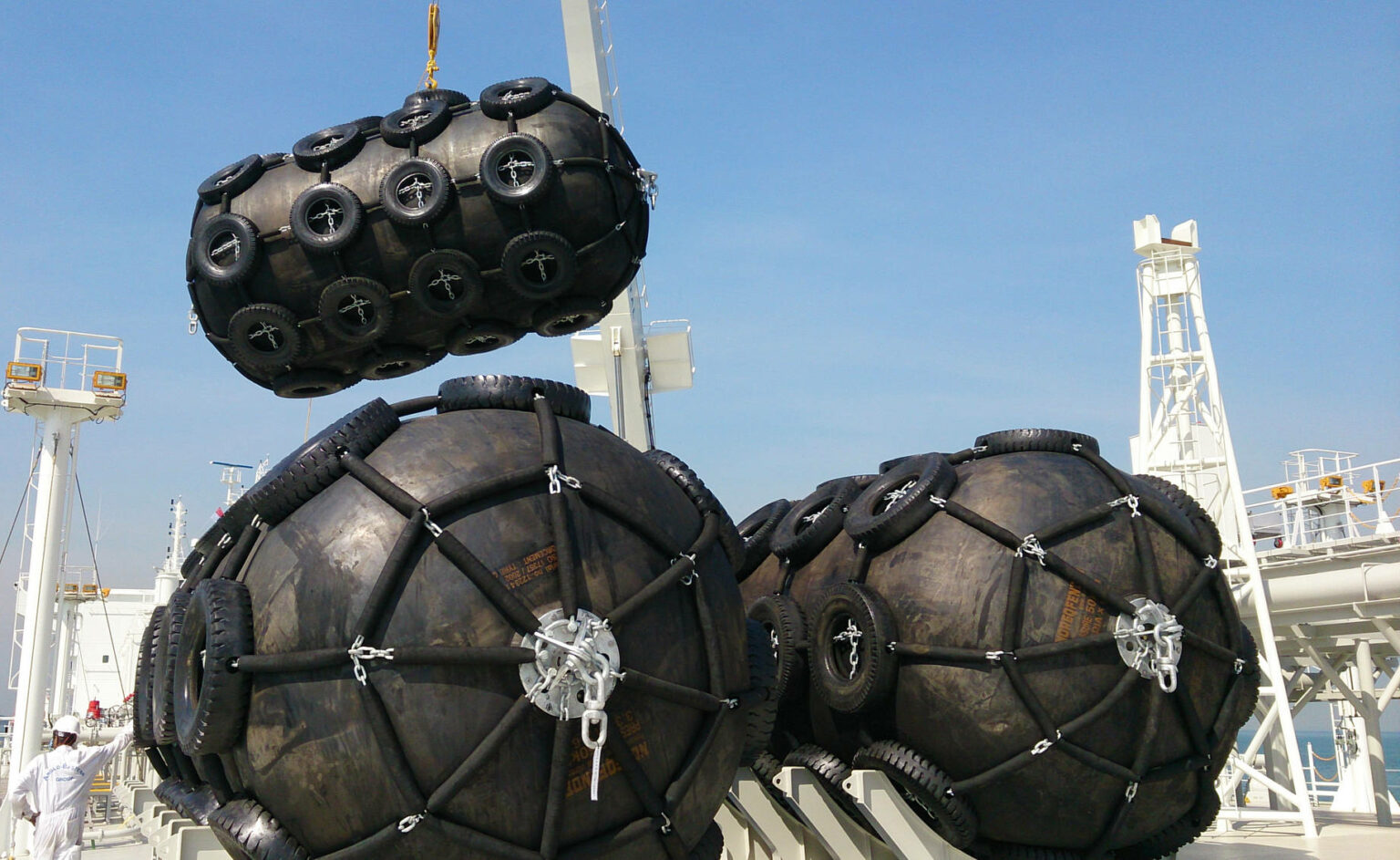 paflinger_marine_fenders_pneumatic_npf_series PALFINGER MARINE Stories