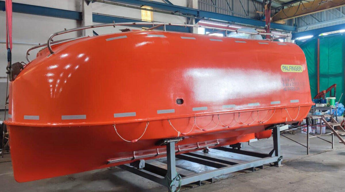 lifeboat at the workshop